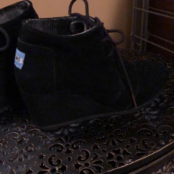 TOMS Suede Booties - Picture 3 of 5